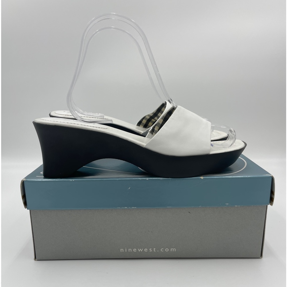 Nine West White Leather Sandals Size 8.5 M Great for Spring🌷🪻